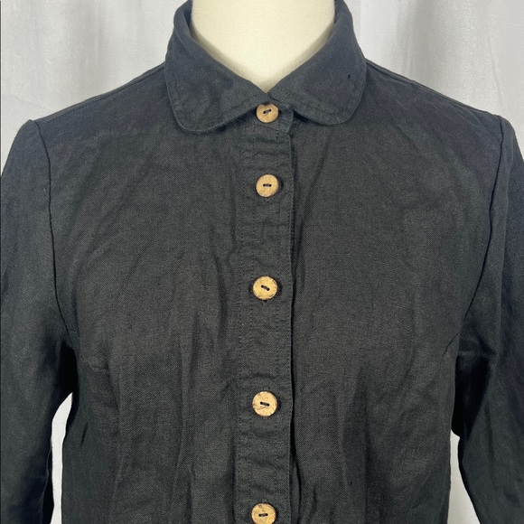 Not Perfect Linen Button Down Blouse in Black. - Picture 3 of 5
